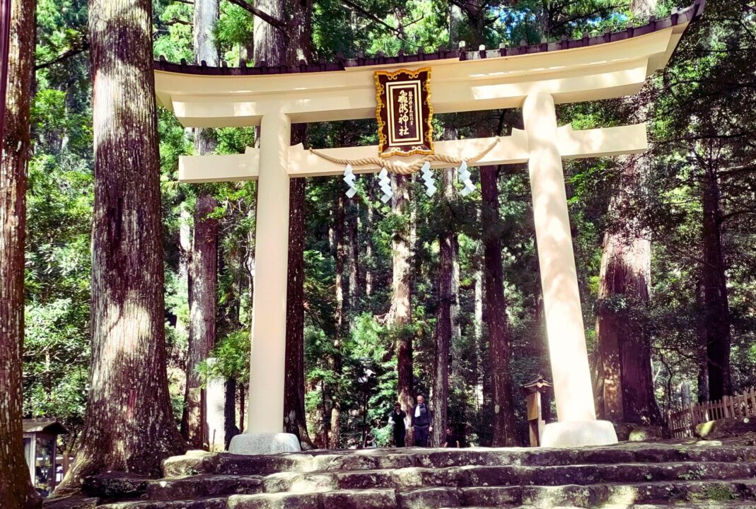 飛瀧神社の鳥居