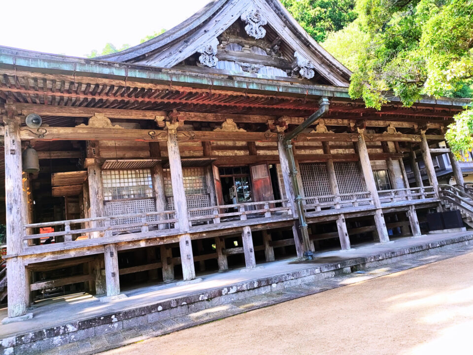 青岸渡寺の本堂